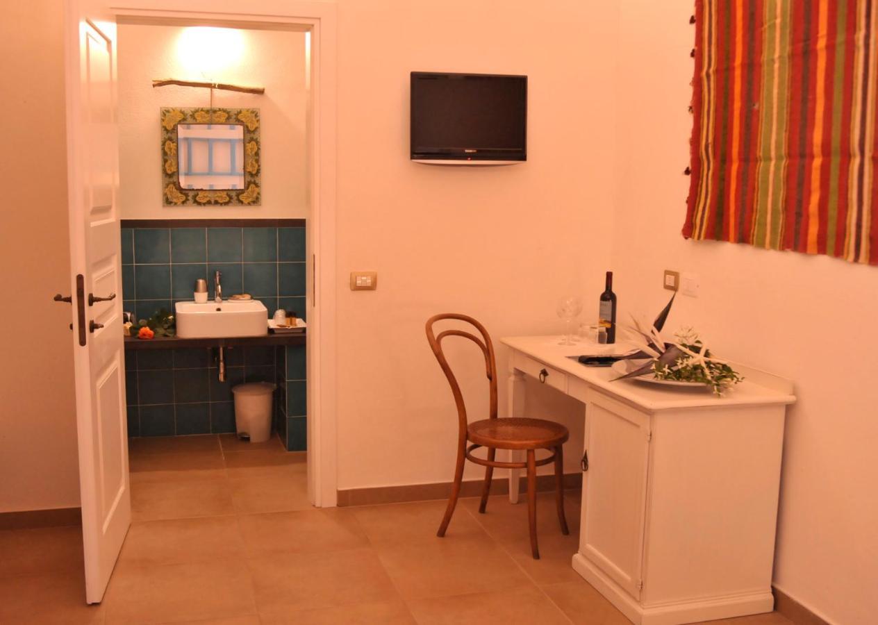 Hotel Villa Pimpina Carloforte  Eksteriør bilde