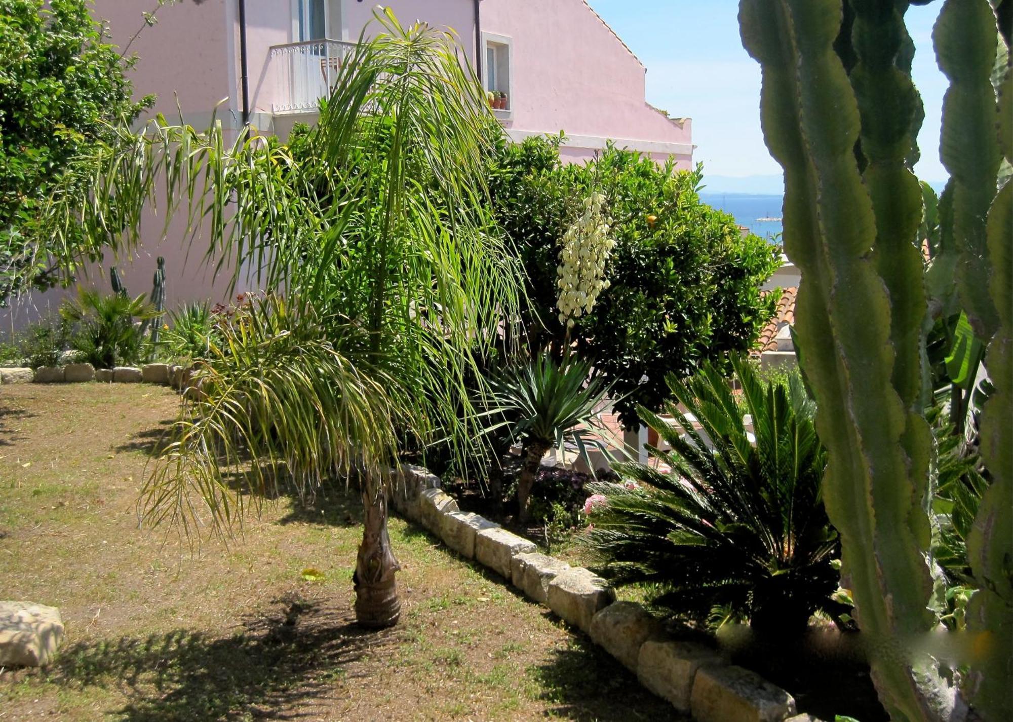 Hotel Villa Pimpina Carloforte  Eksteriør bilde